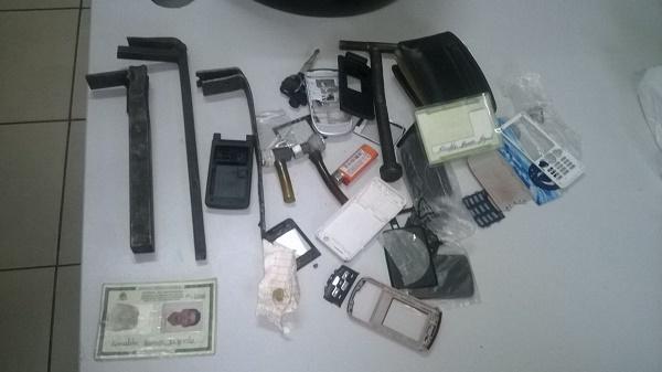 PM prende homens com material usado em roubo de motocicletas