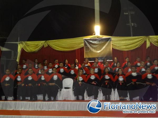 Prefeito Gilberto J&uacute;nior prestigiou diploma&ccedil;&atilde;o da turma de Direito da FAESF.(Imagem:FlorianoNews)