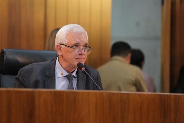 Deputados lamentam as mortes provocadas pela Covid-19 no Piauí