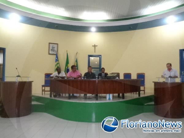 Professores participam de debate sobre redu&ccedil;&atilde;o da maioridade penal em Floriano(Imagem:FlorianoNews)