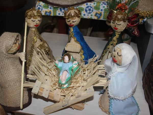 Decoração de natal feita com produtos naturais atrai clientes no Mercado de Teresina