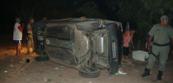 O ve&iacute;culo Fiat, cor preta, placa NIM 6659 ? PI(Imagem:Reda&ccedil;&atilde;o)