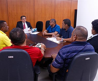 Motoristas e Setut não fecham acordo e greve vai para o 3º dia