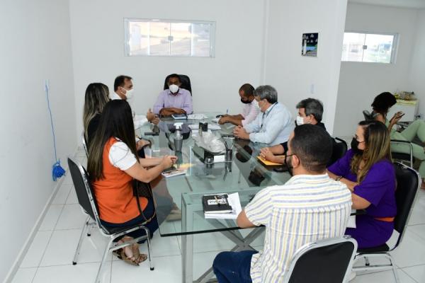 Prefeito Joel recebe o presidente Estadual da Equatorial Piauí
