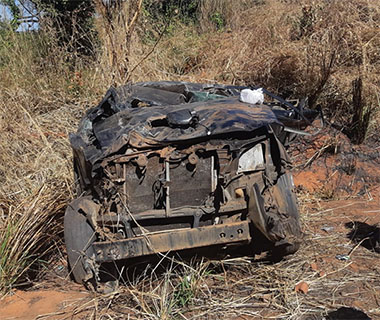 Três pessoas morrem em grave acidente na BR-135