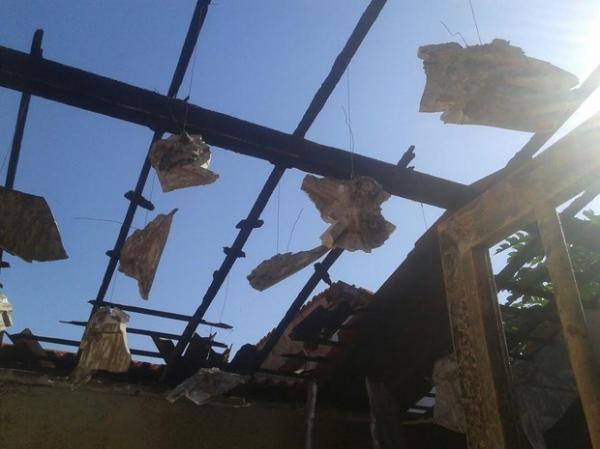 Homem usa gás de cozinha para incendiar a própria casa no Piauí