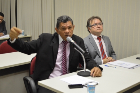 João de Deus confirma que governo vai recorrer contra suspensão de licitação na Agespisa