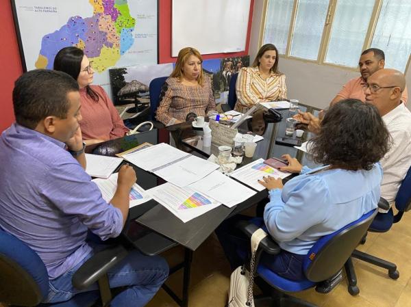 Deputado Dr. Francisco vai buscar recursos para estruturar curso de Psicologia em Teresina