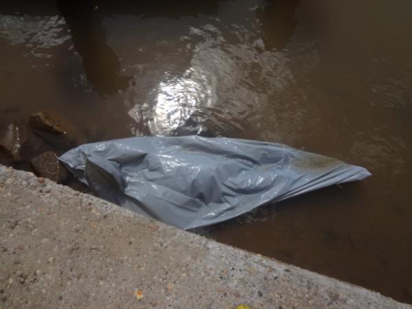 Encontrado corpo de homem desaparecido no Rio Parna&iacute;ba.(Imagem:FlorianoNews)