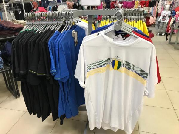 Setor de confecc&ccedil;&otilde;es(Imagem:FlorianoNews)