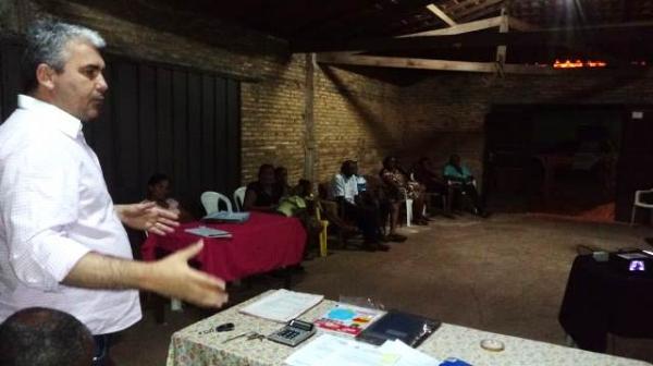 FAMEPI promove reuni&atilde;o entre moradores do bairro Tamboril e lideran&ccedil;as pol&iacute;ticas.(Imagem:FlorianoNews)