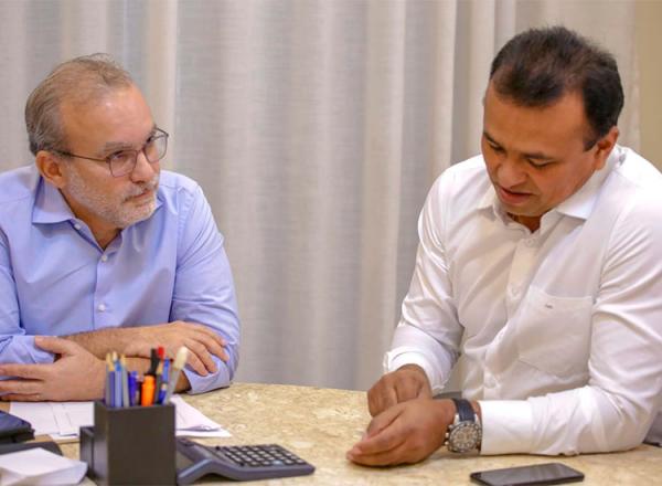 Firimino e Fábio Abreu discutem segurança e política em encontro na prefeitura