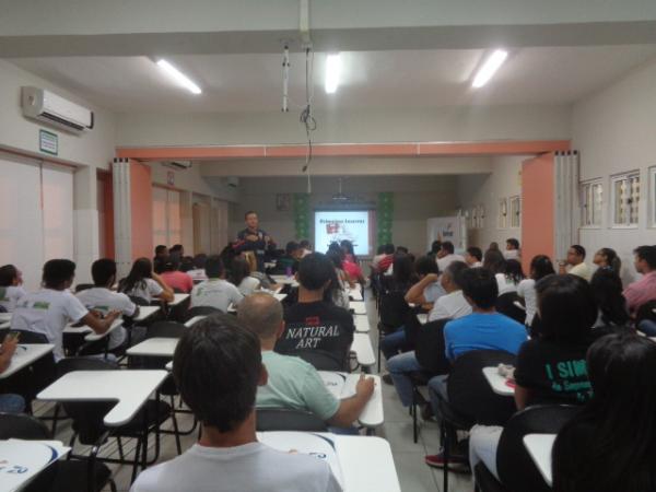 SESC Floriano realiza 1º simpósio de saúde e segurança no trabalho