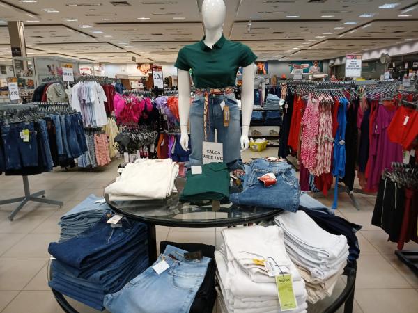 Confira as promo&ccedil;oes em cal&ccedil;ados e acess&oacute;rios no Armaz&eacute;m Para&iacute;ba em Floriano(Imagem:FlorianoNews)