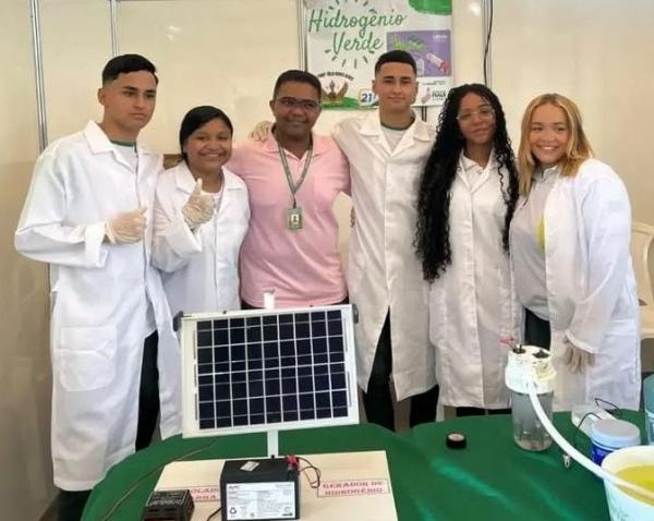 Estudantes da rede estadual levam projetos de energia limpa à Brazil Energy Conference 2025