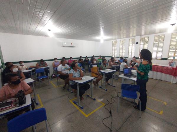 Seduc realiza treinamento para merendeiras das escolas da Rede Estadual
