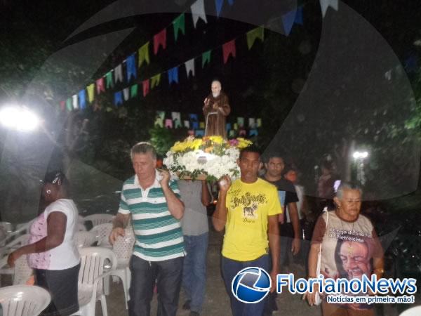 Festejo de S&atilde;o Pio de Pietrelcina &eacute; encerrado com prociss&atilde;o e missa.(Imagem:FlorianoNews)