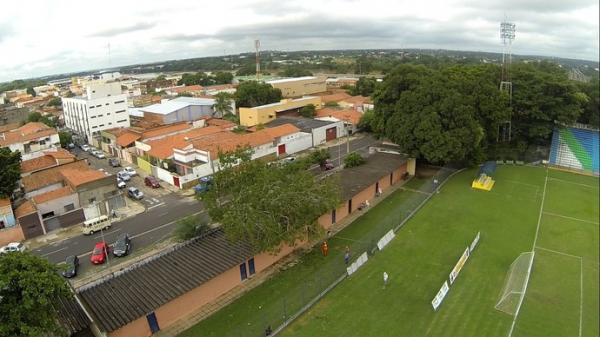 "Novo" Lindolfo é aprovado, e estádio deve ter barra antiesmagamento