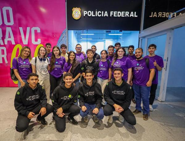 Estudantes vencedores do Seduckathon recebem passaporte para intercâmbio em seis países