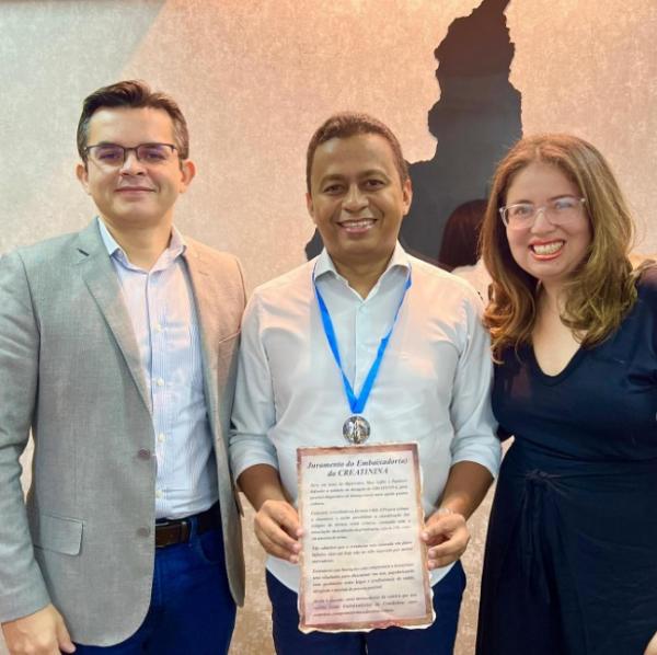 Dr. Francisco Costa é homenageado como Embaixador da Creatinina