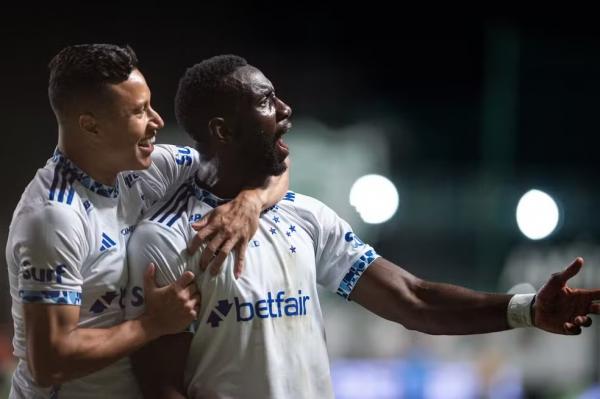 Cruzeiro salva invencibilidade pós-Diniz e tem equação para eliminar Atlético-MG em clássico