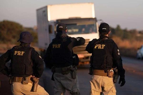 Governo autoriza nomeação de 52 aprovados no concurso da PRF