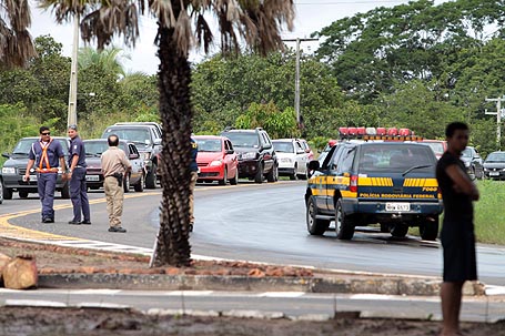 PRF/PI espera 35 mil veículos nas estradas para a virada do ano no litoral