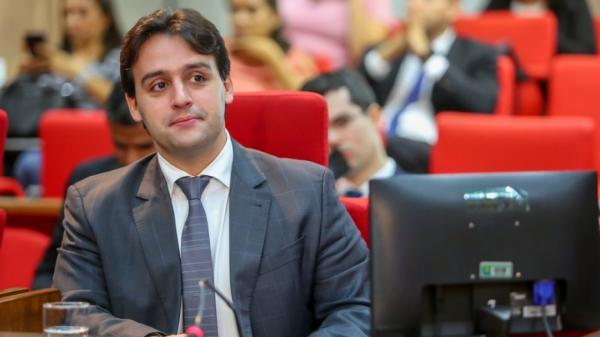 Projeto obriga a instalação de banheiros químicos adaptados em eventos