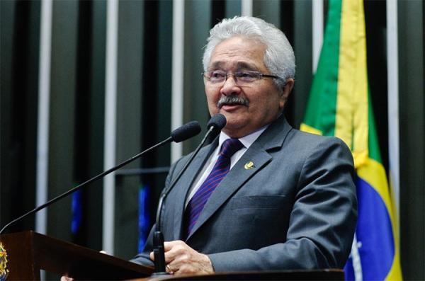 Elmano avalia 1º ano de mandato e diz que Congresso deve ao país