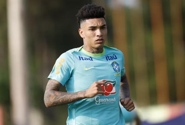 Botafogo volta a ter centroavante titular na seleção brasileira após 29 anos