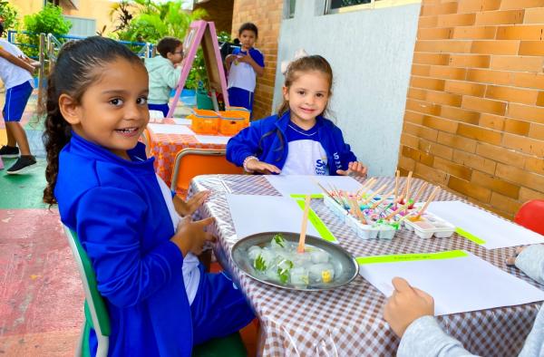Explorando sensações e emoções em aula campal