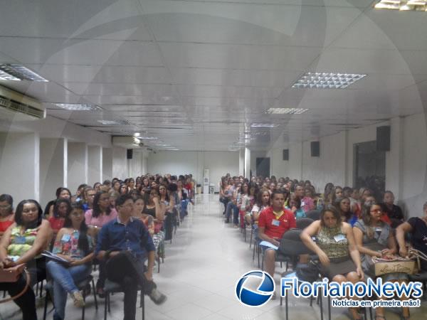 Profissionais da educa&ccedil;&atilde;o participam de curso de acompanhamento de Autista.(Imagem:FlorianoNews)