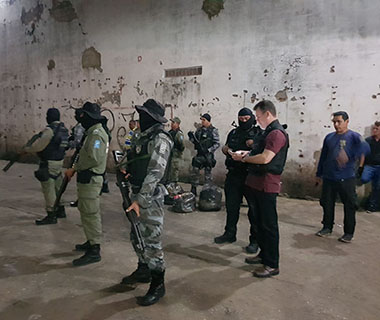 Sejus flagra grades serradas e buracos em cela da Irmão Guido