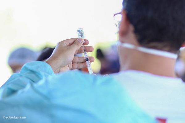 Piauí receberá mais de 80 mil doses de vacinas para 3ª dose de idosos