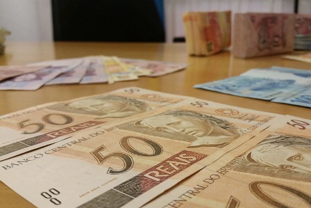 Idoso registra BO após suposto sumiço de R$ 5.500 na "boca de caixa"