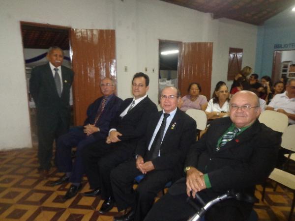 Sess&atilde;o Solene empossou cinco novas personalidades da ALBEARTES.(Imagem:FlorianoNews)
