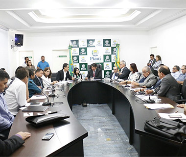 Governador anuncia que decretará racionamento de água em 40 cidades do Piauí