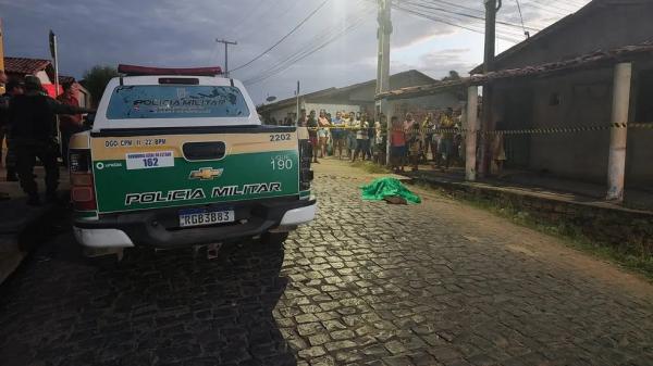 Jovem é morto com tiros na cabeça quando voltava do trabalho na Zona Sul de Teresina