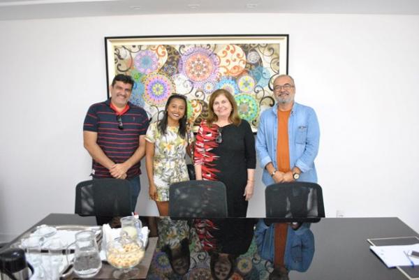 FAESF recebe diretor da SBS e colaboradores do Floriano Shopping