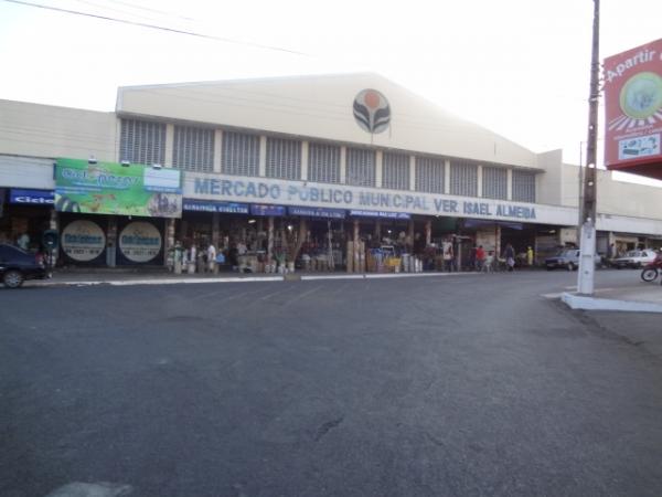 Confira o funcionamento do comércio no feriado de Tiradentes em Floriano