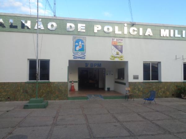 Homem é detido por populares durante tentativa de assalto em Floriano