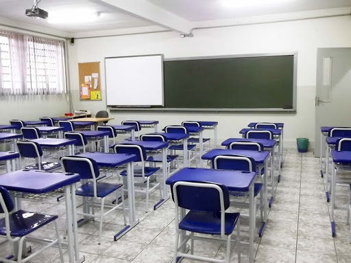 Escolas particulares criam gabinetes de crise para negociar mensalidades