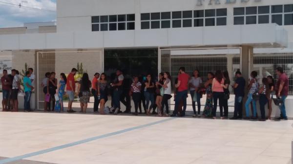 Em Floriano, candidatos ao Enem movimentam locais de prova