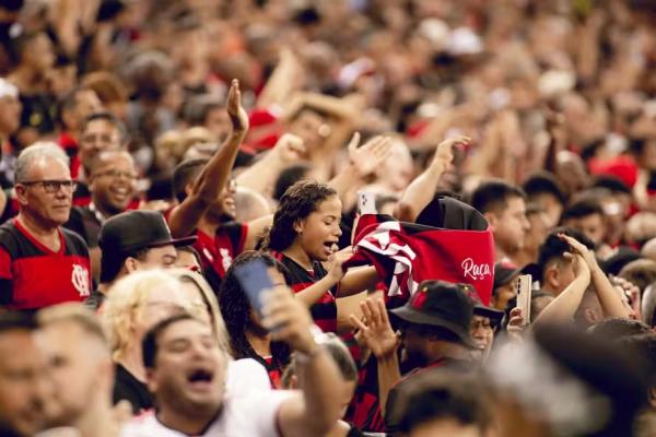Pesquisa O GLOBO/Ipsos-Ipec: São Paulo e Flamengo têm as torcidas mais femininas do Brasil