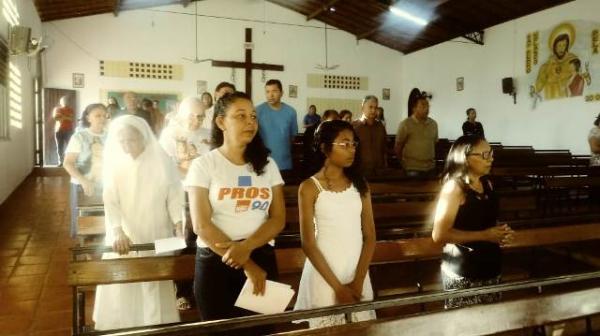 Fieis participam da abertura dos festejos de Nossa Senhora das Merc&ecirc;s no Tiber&atilde;o.(Imagem:FlorianoNews)