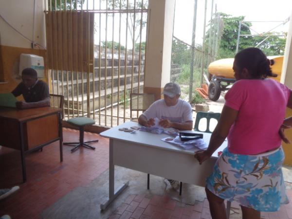 SDR come&ccedil;a a entregar boletos de ades&atilde;o ao Garantia Safra 2015 em Floriano.(Imagem:FlorianoNews)