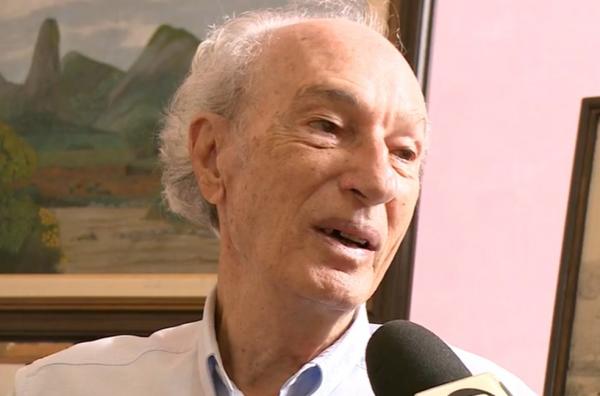 O governador do Espírito Santo, Renato Casagrande (PSB), lamentou a morte do artista em uma rede social.