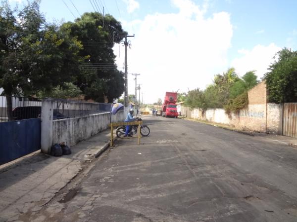 Iniciada pavimenta&ccedil;&atilde;o asf&aacute;ltica na Rua Sete de Setembro.(Imagem:FlorianoNews)