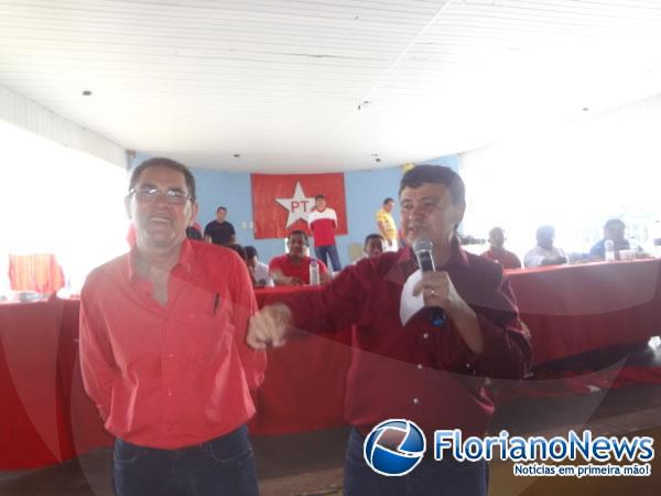 Militantes do PT se re&uacute;nem em Floriano para comemorar 34 anos de funda&ccedil;&atilde;o do Partido.(Imagem:FlorianoNews)