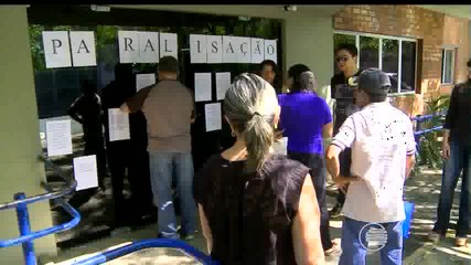Servidores do INSS param atividades por 24 horas exigindo reajuste salarial